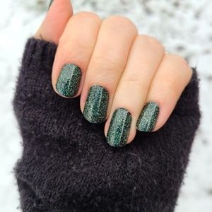 Colorstreet Gaelic Greenery